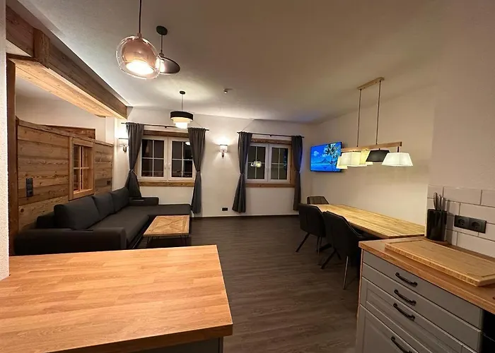 Schwarz * ברוואנג